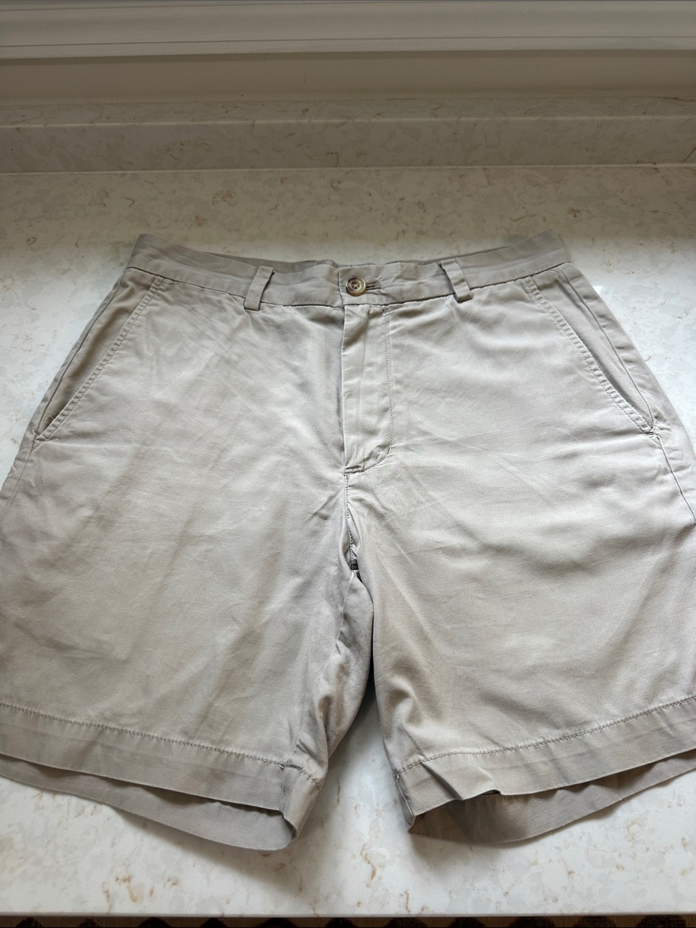 Vineyard Vines Men’s Flat Front Chino Shorts - Light Beige